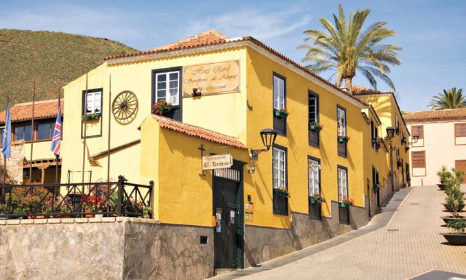 Granadilla de Abona Hotel | Hotel Rural Senderos de Abona