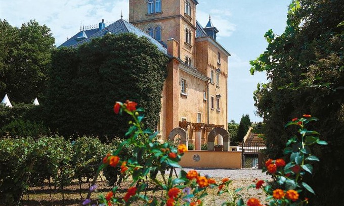 Edesheim Hotel | Hotel Schloss Edesheim