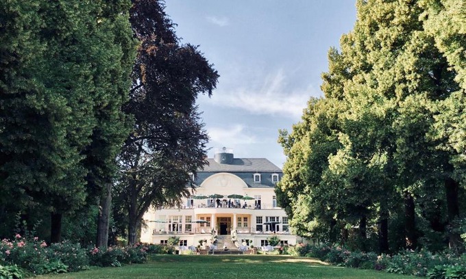 Teutschenthal Hotel | Hotel Schloss Teutschenthal