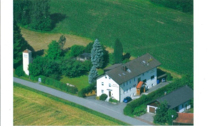 Cham House | Hotel Sonnenhof