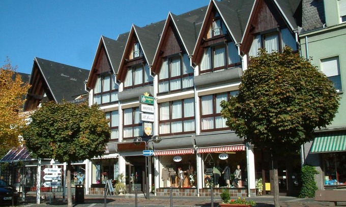 Bad Hoenningen House | Hotel St. Pierre