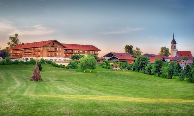Großhartpenning Hotel | Hotel und Landgasthof Altwirt