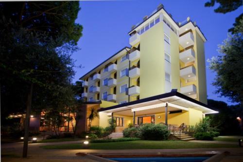 Marina di Pietrasanta Hotel | Hotel Venezia