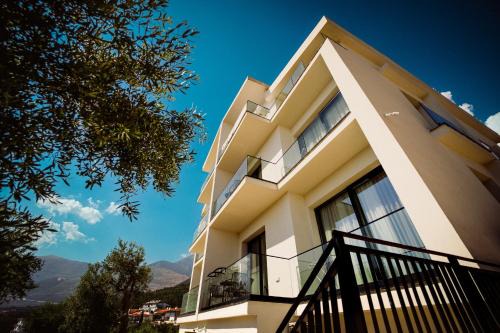 Dhermi Hotel | Hotel Vila 19