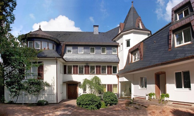 Kaiserswerth Hotel | Hotel Villa Falkenberg
