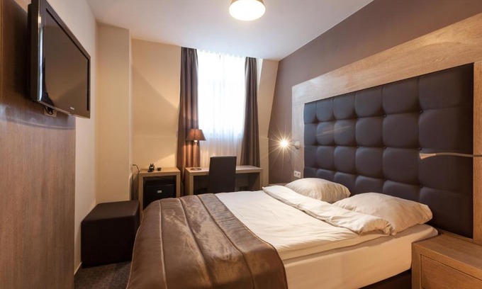 Saint-Josse-ten-Noode Hotel | Hotel Villa Royale
