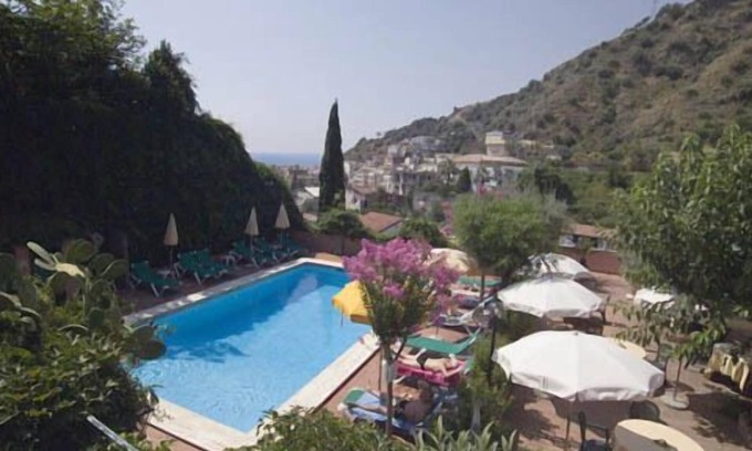 Villagonia Hotel | Hotel Villa Sirina