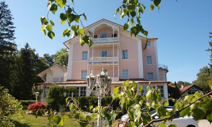 Poecking Hotel | Hotel Villa Sisi