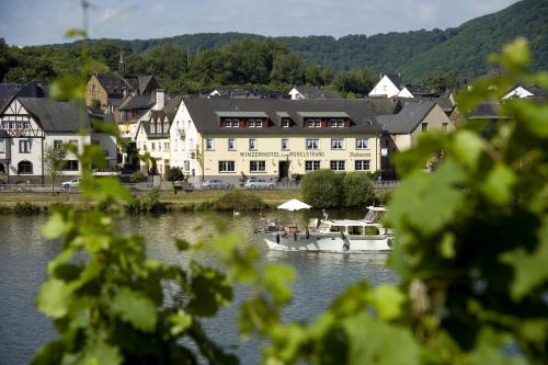 Briedern Hotel | Hotel zum Moselstrand
