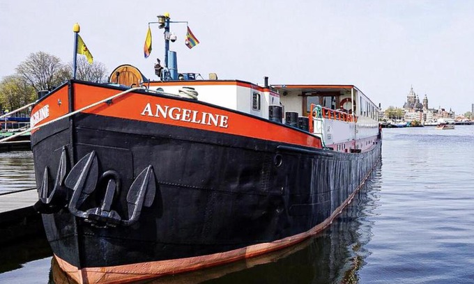 Amsterdam City Centre Hotel | Hotelboat Angeline