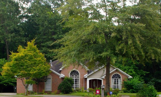 Tuscaloosa House | Houndstooth Cottage
