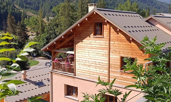 Aiguilles House | House in the heart of the village of Aiguilles. Ideal for exploring the Queyras
