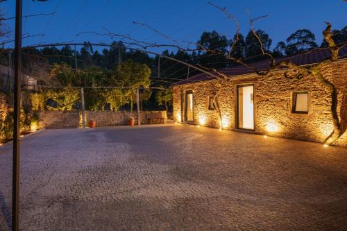 Trofa Ski Chalet | House Porto Covelas - Avós
