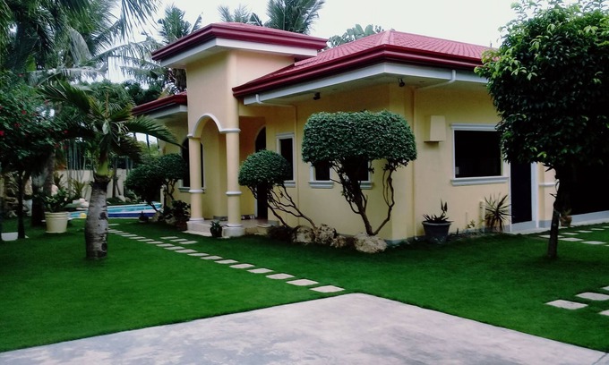 Suba Basbas Resort | House With Nice Garden And Big Private Pool For Rent and secure power situation.
