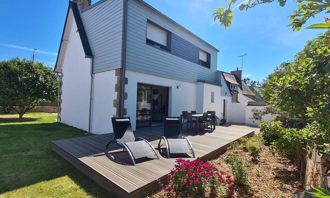 Tregastel House | House with sea view: live with the tides.