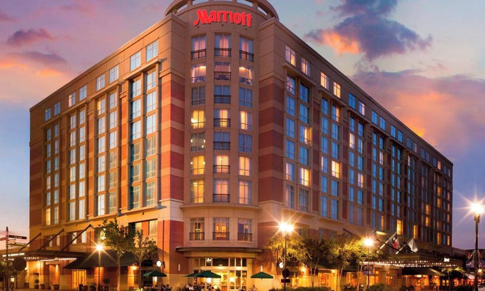 Sugar Land Hotel | Houston Marriott Sugar Land