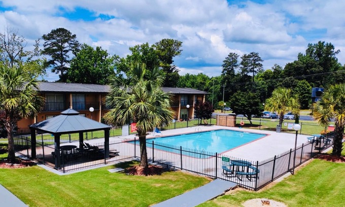 Athens Hotel | Howard Johnson by Wyndham Athens