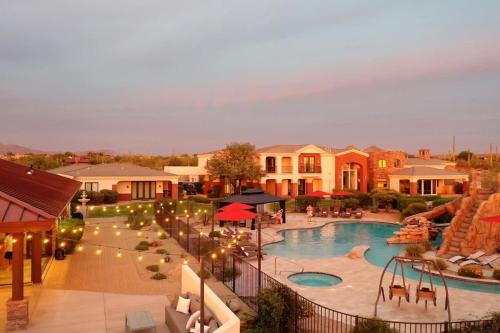 Pinnacle Peak House | HoZho Main Estate