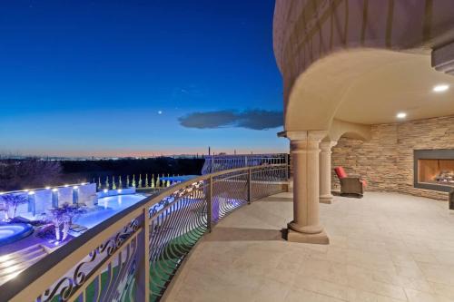 Pinnacle Peak House | HoZho West Estate