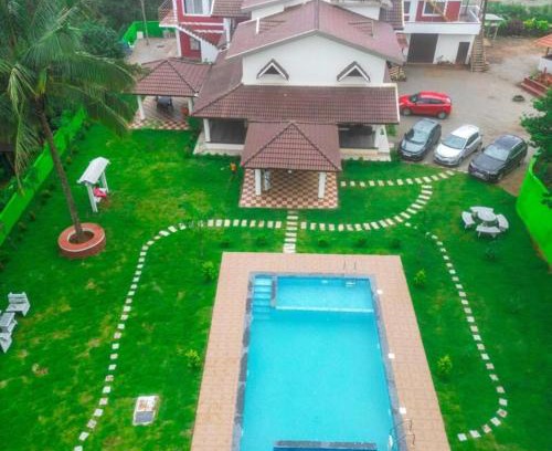 Mudigere Villa | Hulihara Homestay - Pool, 4BH, Home Food, Estate