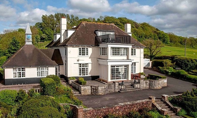 Old Cleeve Apartment | Huntingball Lodge