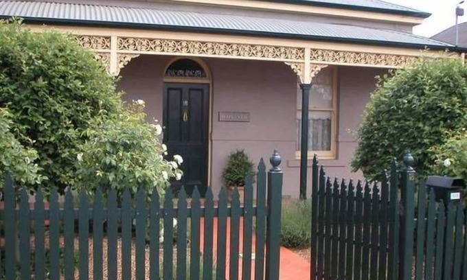 Bendigo Cottage | Hyacinth House self contained cottage