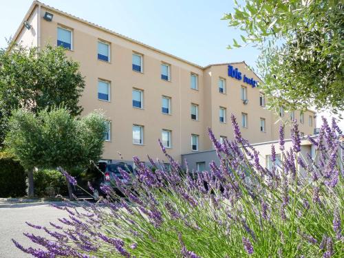 Les Trois Lucs Hotel | Ibis Budget Marseille Valentine