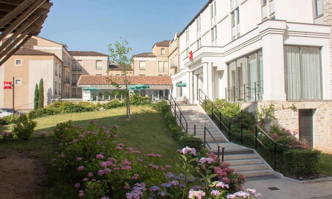 Perigueux Hotel | ibis Périgueux Centre