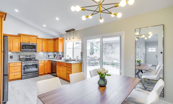 North Tustin House | Idyllic Tustin Home w/Private Patio & Grill