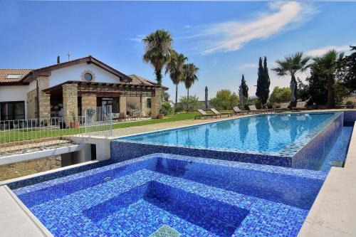 Polis Villa | Incredible Large Villa In Paphos sleeps 14 Children Pool, Jacuzzi, Huge Garden