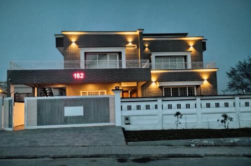 Fatehjang Hotel | Islamabad Travelodge Guest House