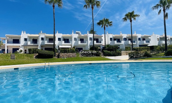 Areias de Sao Joao Ski Chalet | Jardim da Oura by Check-in Portugal