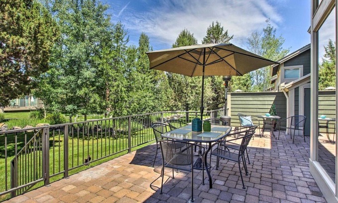 Redmond House | Juniper Creek Inn - Eagle Crest on the Creek- Passes Included, No Resort Fees!