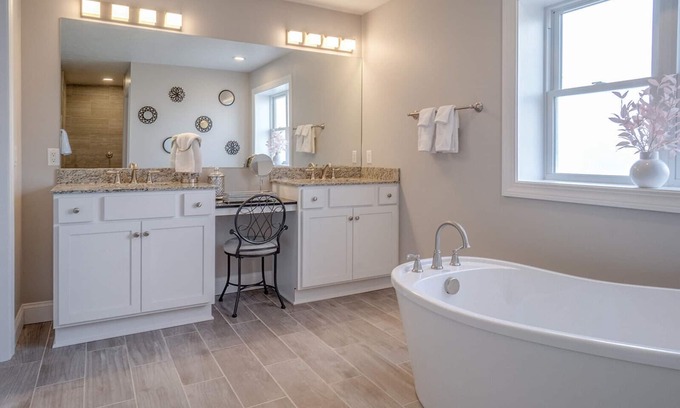 Penn Yan House | Keuka Lake view! WELCOME to CASA DEL LAGO UNIT #40