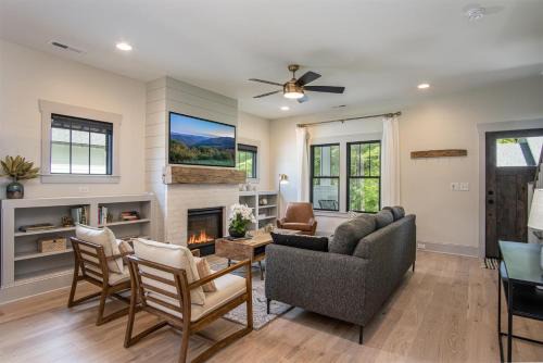 Brevard House | Kings Creek Cottage