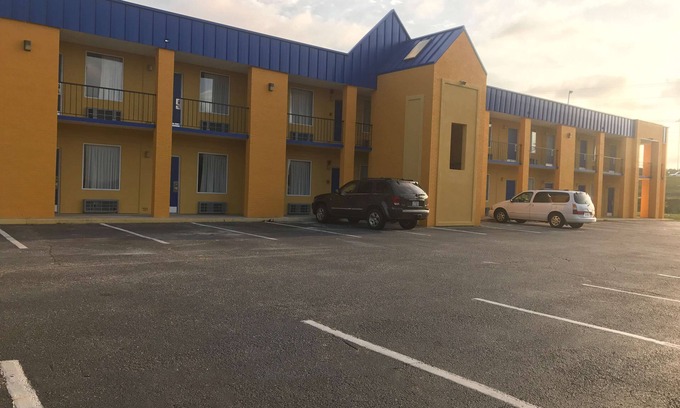 Lumberton Hotel | Knights Inn Lumberton