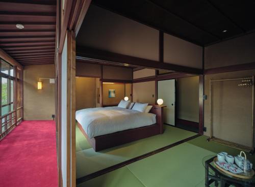 Komatsu Hotel | Komado ベンガラ