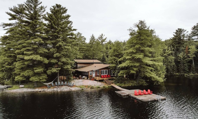 Irondale Cabin | Koshlong Cabin - 12 people