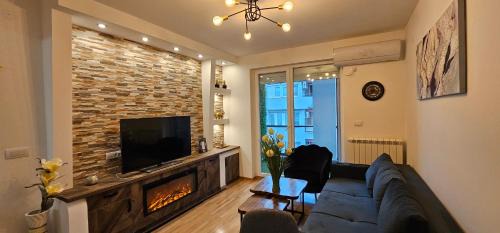 Kraljevo Apartment | Kraljevački Lux parking GARAŽA