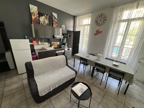 La Joliette Apartment | L'Haussmannien 65