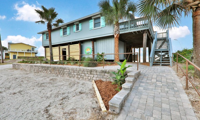 Vilano Beach House | La Anahi - Oceanfront Vacation Rental