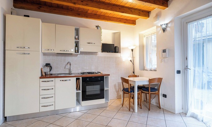 Lecco Apartment | La casa di Giò - One Bedroom Apartment, Sleeps 4