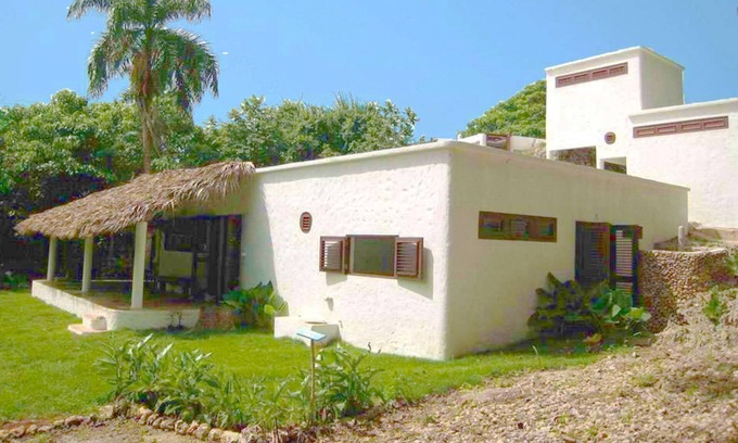 Las Galeras House | La Cueva, eco-lodge for 4, peaceful, close to the beaches