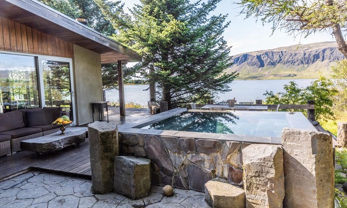 Selfoss Villa | Lakefront Luxury Villa - Modern - Infinity hot tub and panorama sauna
