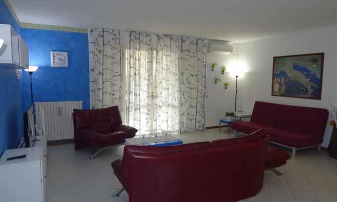 Fogliano Marina House | La Martlona
