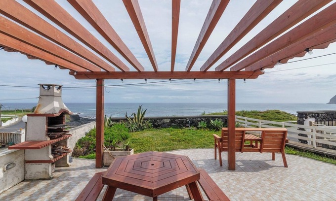 Mosteiros Cottage | La Nouvelle - Azorean Butler