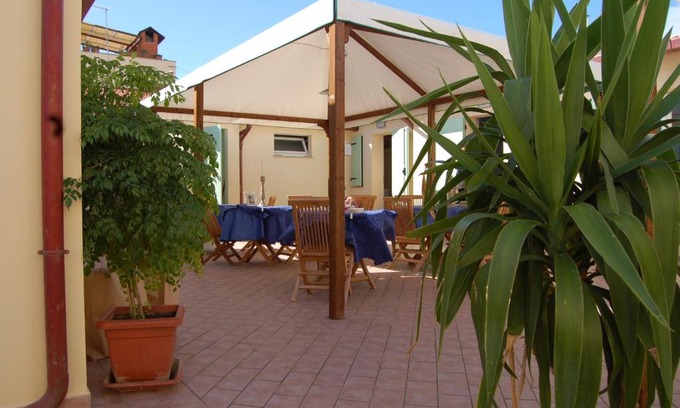 Marina di Pisa House | La Papaya