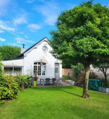 Rosendael House | La petite maison blanche