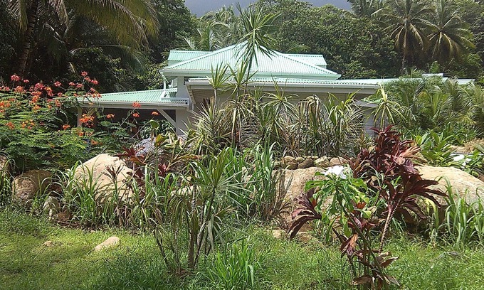 La Plaine Villa | La Plaine: House with character