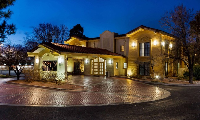 Northeast Heights Hotel | La Quinta Inn by Wyndham Albuquerque Northeast